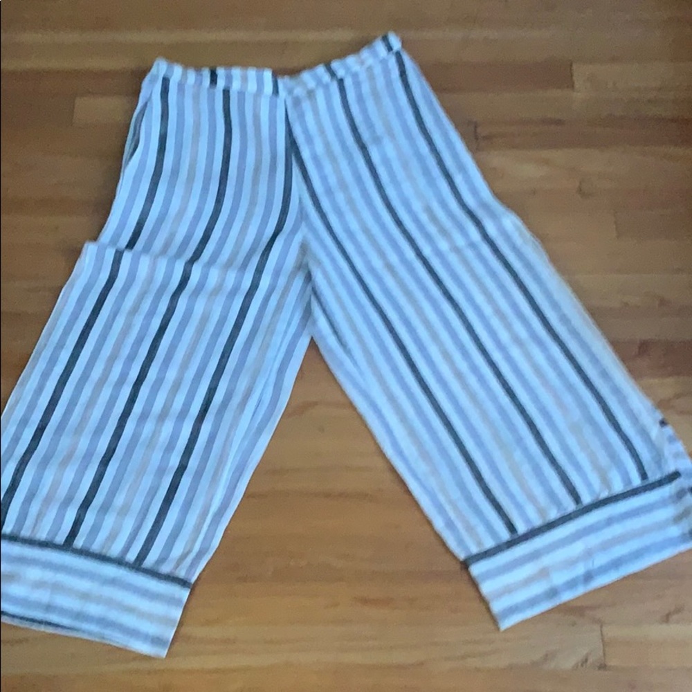 Wide leg pants
